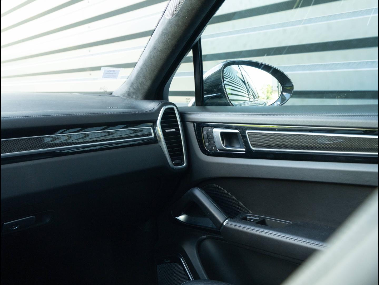 Voitures occasions PORSCHE CAYENNE Turbo S E-Hybrid Villeneuve-d'Ascq