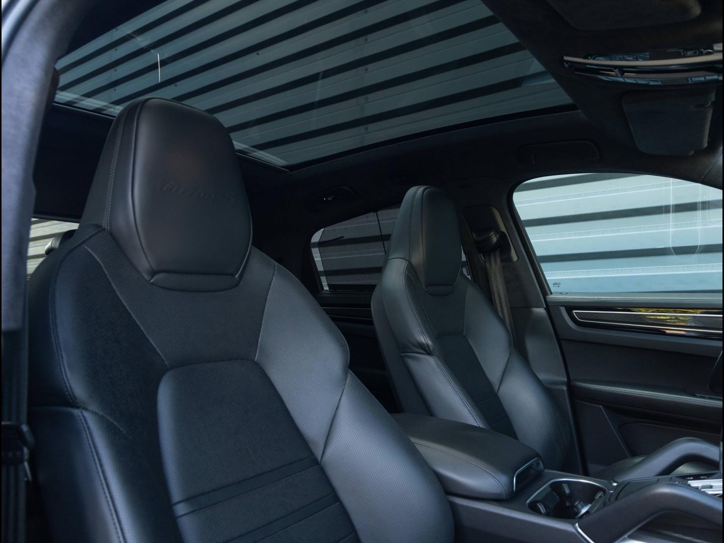 Voitures occasions PORSCHE CAYENNE Turbo S E-Hybrid Villeneuve-d'Ascq