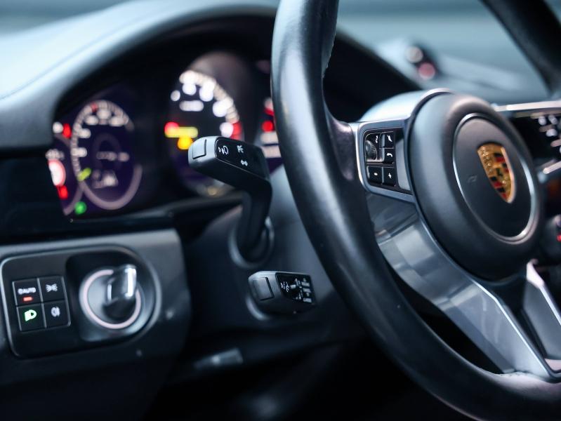 Voitures occasions PORSCHE CAYENNE E-Hybrid Platinum Ed Villeneuve-d'Ascq