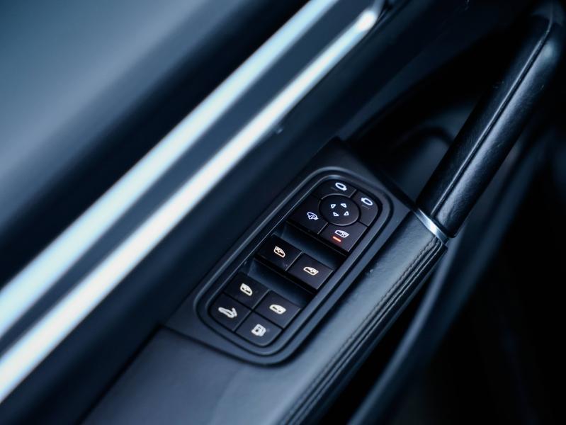 Voitures occasions PORSCHE CAYENNE E-Hybrid Platinum Ed Villeneuve-d'Ascq