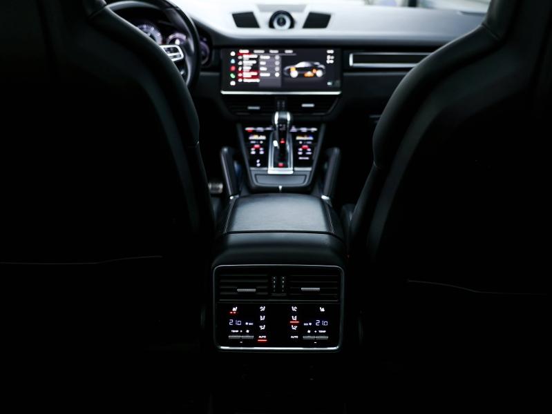 Voitures occasions PORSCHE Cayenne Coupe Turbo S E-Hybrid Villeneuve-d'Ascq