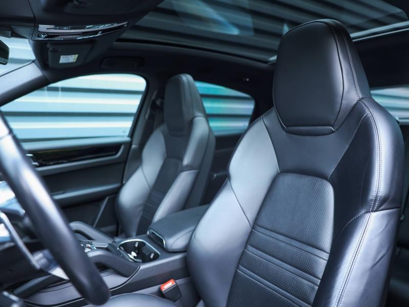 Voitures occasions PORSCHE Cayenne Coupe E-Hybrid Villeneuve-d'Ascq