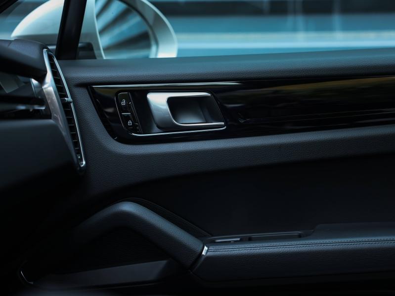 Voitures occasions PORSCHE Cayenne Coupe E-Hybrid Villeneuve-d'Ascq