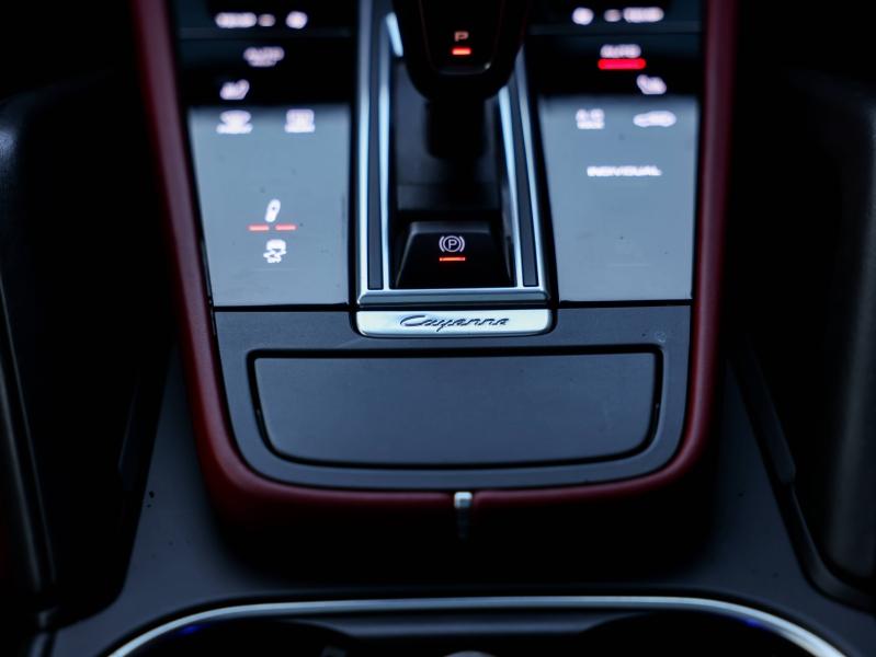 Voitures occasions PORSCHE CAYENNE E-Hybrid Platinum Ed Villeneuve-d'Ascq