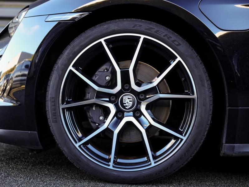 Voitures occasions PORSCHE Taycan Sport Turismo Base Villeneuve-d'Ascq