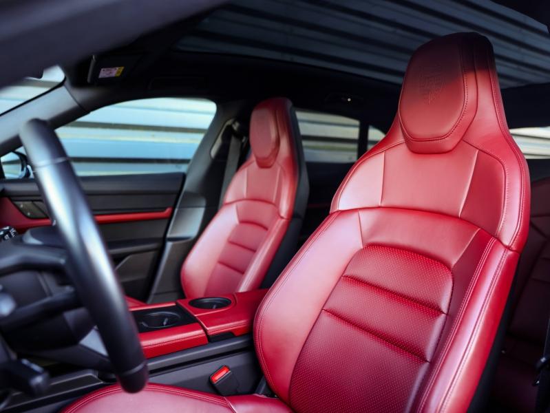 Voitures occasions PORSCHE Taycan Sport Turismo Base Villeneuve-d'Ascq