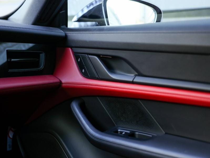 Voitures occasions PORSCHE Taycan Sport Turismo Base Villeneuve-d'Ascq