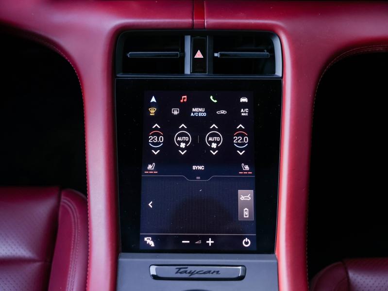 Voitures occasions PORSCHE Taycan Sport Turismo Base Villeneuve-d'Ascq