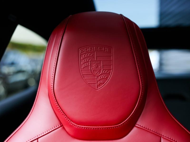 Voitures occasions PORSCHE Taycan Sport Turismo Base Villeneuve-d'Ascq