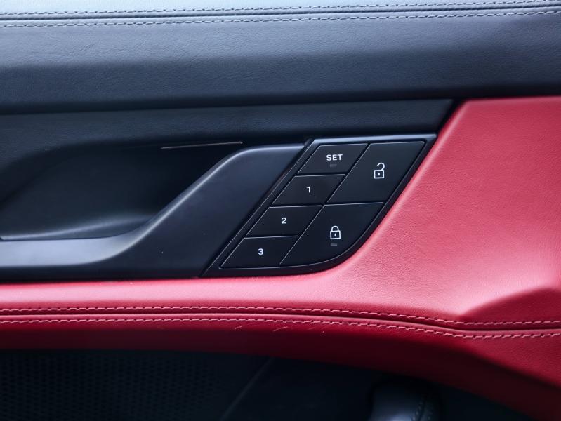 Voitures occasions PORSCHE Taycan Sport Turismo Base Villeneuve-d'Ascq