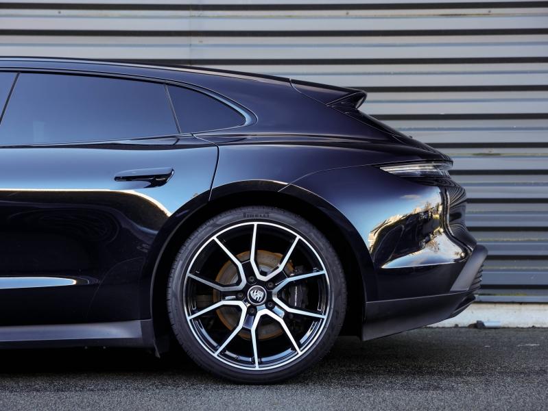 Voitures occasions PORSCHE Taycan Sport Turismo Base Villeneuve-d'Ascq