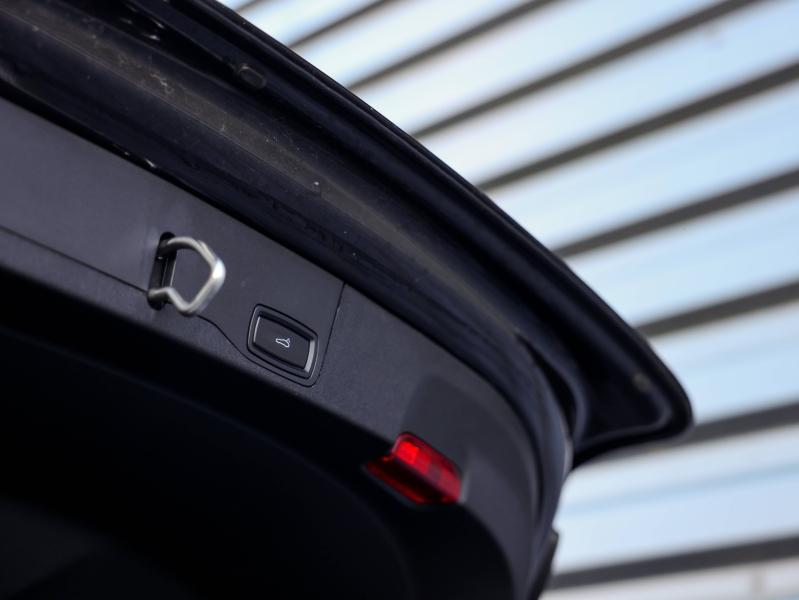 Voitures occasions PORSCHE Taycan Sport Turismo Base Villeneuve-d'Ascq