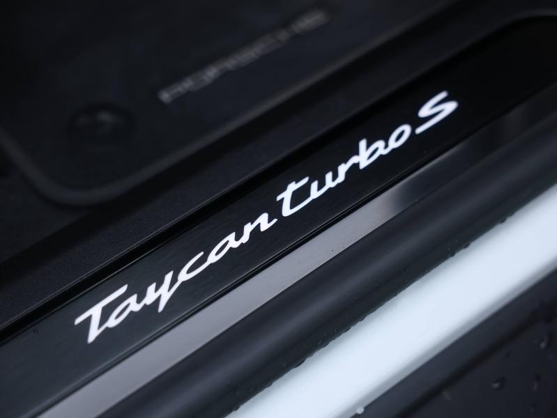 Voitures occasions PORSCHE Taycan Turbo S Villeneuve-d'Ascq