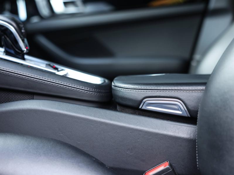 Voitures occasions PORSCHE PANAMERA 4 Villeneuve-d'Ascq
