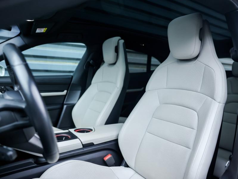 Voitures occasions PORSCHE Taycan Cross Turismo 4 Villeneuve-d'Ascq