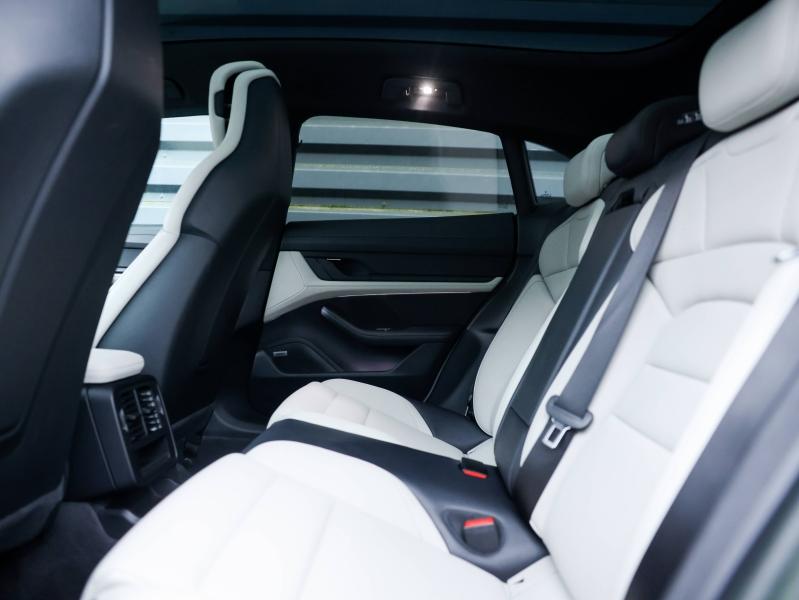 Voitures occasions PORSCHE Taycan Cross Turismo 4 Villeneuve-d'Ascq