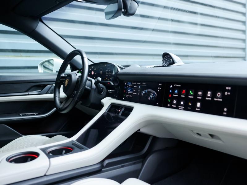 Voitures occasions PORSCHE Taycan Cross Turismo 4 Villeneuve-d'Ascq