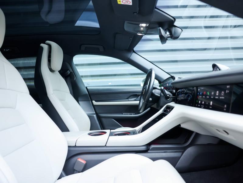 Voitures occasions PORSCHE Taycan Cross Turismo 4 Villeneuve-d'Ascq