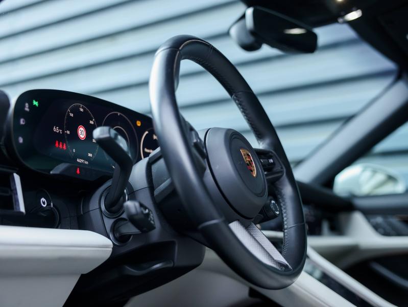 Voitures occasions PORSCHE Taycan Cross Turismo 4 Villeneuve-d'Ascq