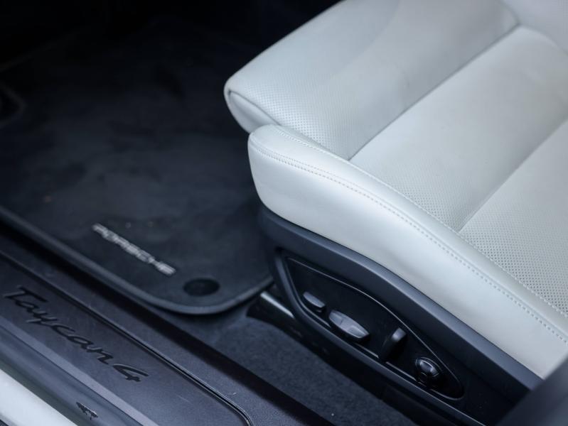 Voitures occasions PORSCHE Taycan Cross Turismo 4 Villeneuve-d'Ascq