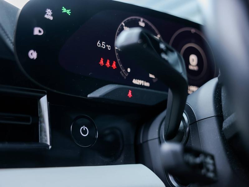 Voitures occasions PORSCHE Taycan Cross Turismo 4 Villeneuve-d'Ascq