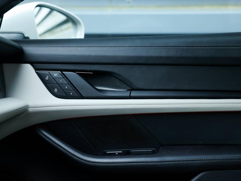 Voitures occasions PORSCHE Taycan Cross Turismo 4 Villeneuve-d'Ascq