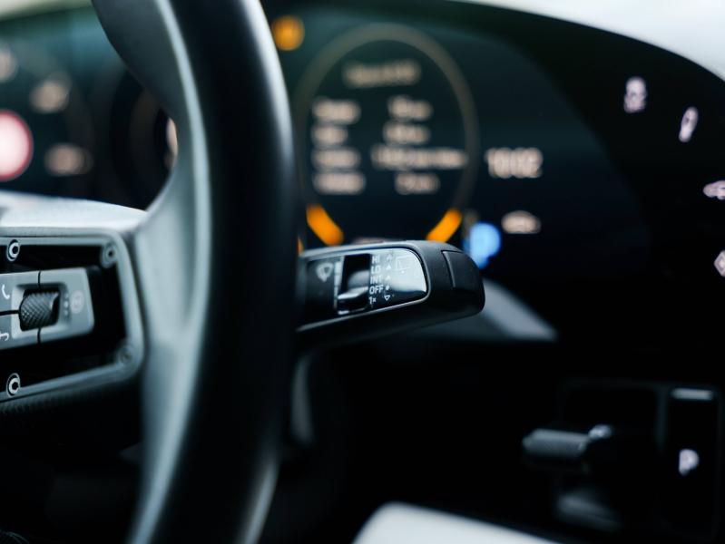 Voitures occasions PORSCHE Taycan Cross Turismo 4 Villeneuve-d'Ascq