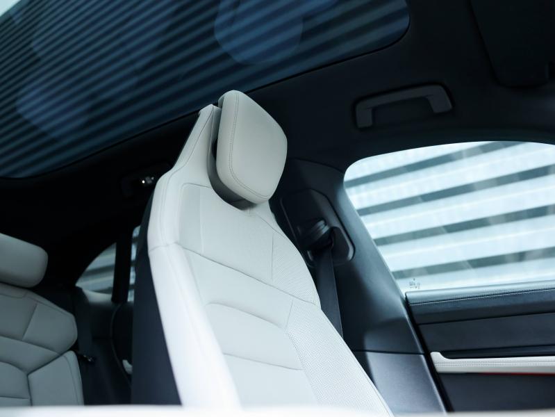 Voitures occasions PORSCHE Taycan Cross Turismo 4 Villeneuve-d'Ascq