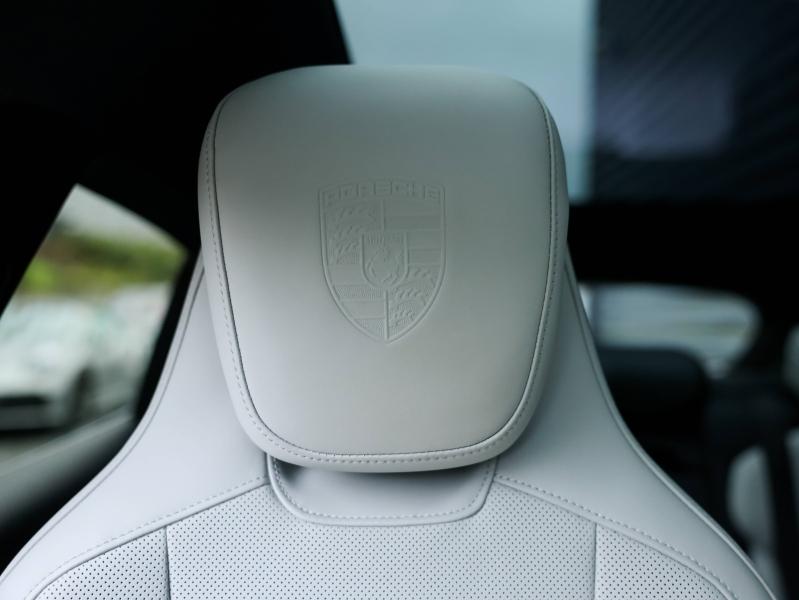 Voitures occasions PORSCHE Taycan Cross Turismo 4 Villeneuve-d'Ascq