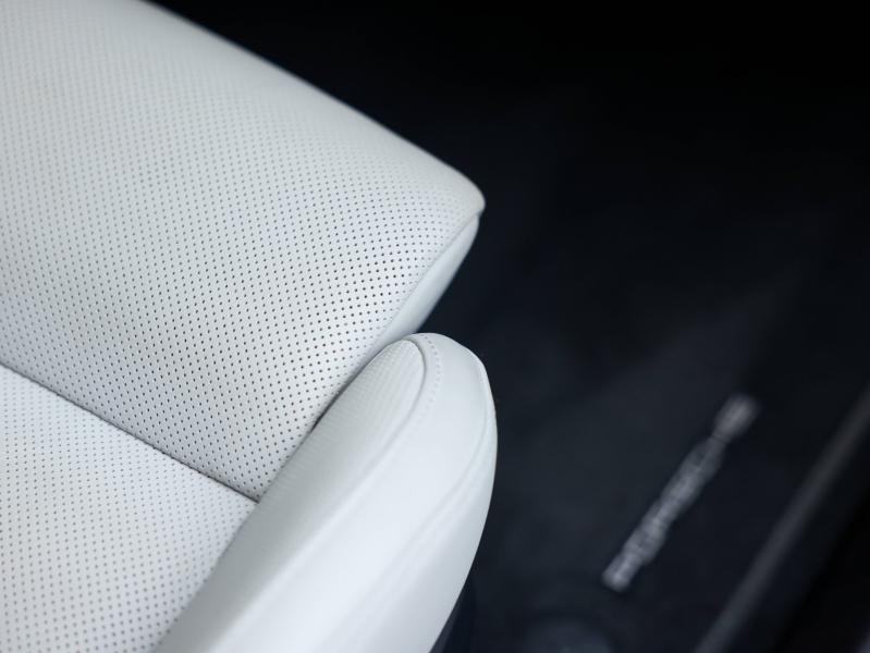 Voitures occasions PORSCHE Taycan Cross Turismo 4 Villeneuve-d'Ascq