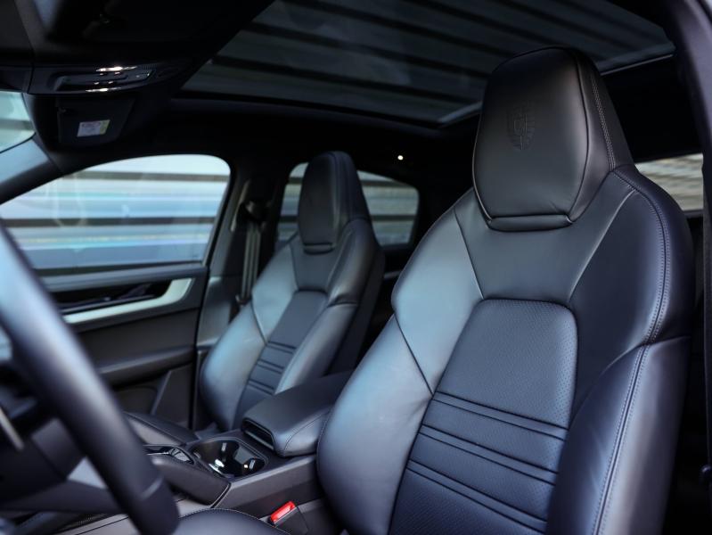 Voitures occasions PORSCHE Cayenne Coupe E-Hybrid Villeneuve-d'Ascq