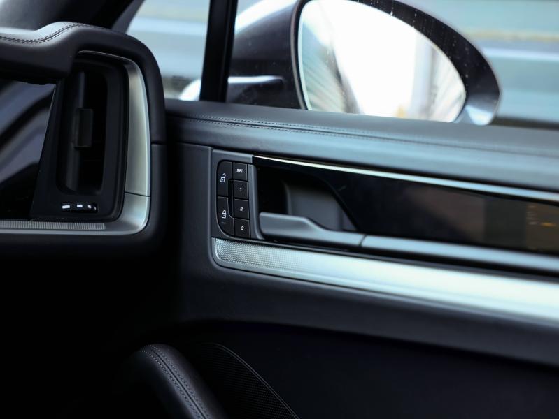 Voitures occasions PORSCHE Cayenne Coupe E-Hybrid Villeneuve-d'Ascq