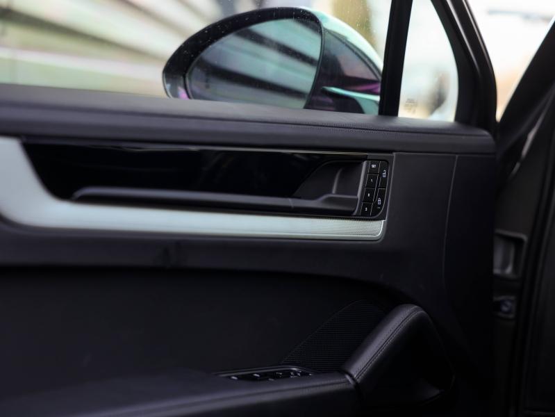 Voitures occasions PORSCHE Cayenne Coupe E-Hybrid Villeneuve-d'Ascq