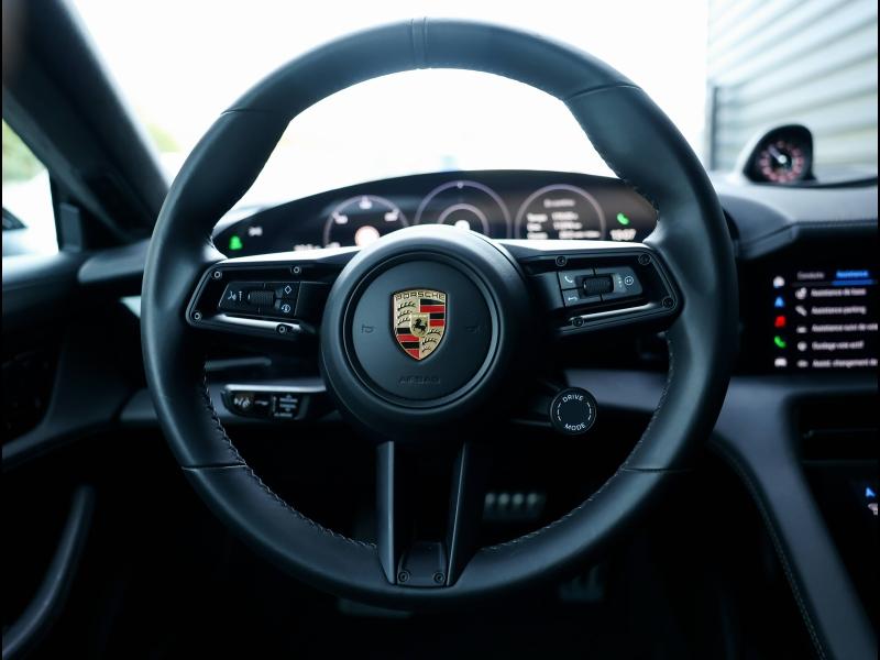Voitures occasions PORSCHE Taycan Base Villeneuve-d'Ascq