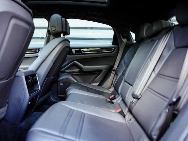 Voitures occasions PORSCHE Cayenne Coupe E-Hybrid Villeneuve-d'Ascq