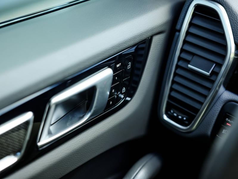 Voitures occasions PORSCHE Cayenne Coupe E-Hybrid Villeneuve-d'Ascq