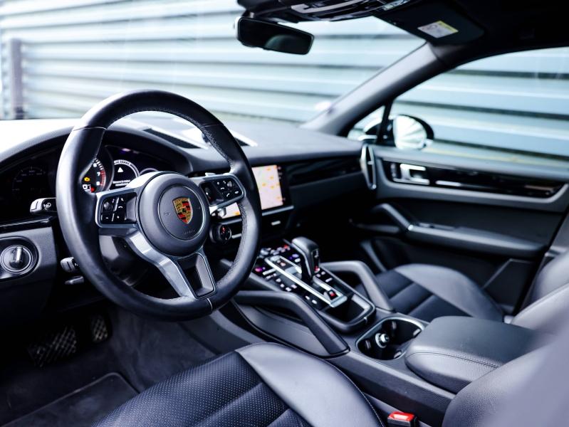 Voitures occasions PORSCHE CAYENNE E-Hybrid Villeneuve-d'Ascq