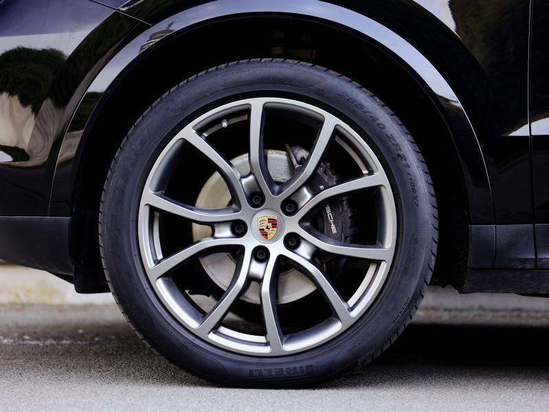 Voitures occasions PORSCHE CAYENNE E-Hybrid Villeneuve-d'Ascq