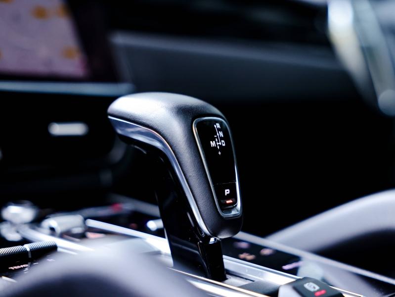 Voitures occasions PORSCHE CAYENNE E-Hybrid Villeneuve-d'Ascq