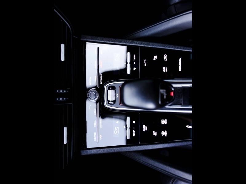 Voitures occasions PORSCHE CAYENNE E-Hybrid Villeneuve-d'Ascq