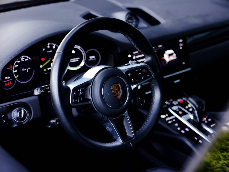 Voitures occasions PORSCHE CAYENNE E-Hybrid Villeneuve-d'Ascq