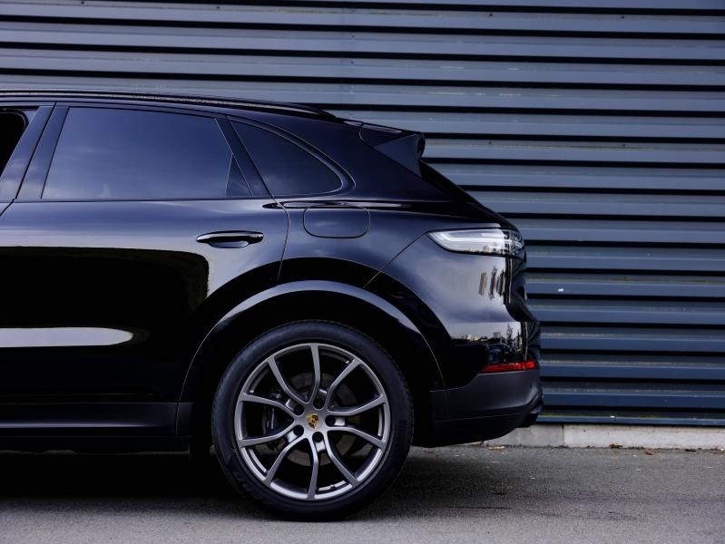 Voitures occasions PORSCHE CAYENNE E-Hybrid Villeneuve-d'Ascq