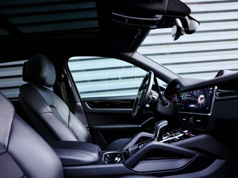 Voitures occasions PORSCHE CAYENNE E-Hybrid Villeneuve-d'Ascq