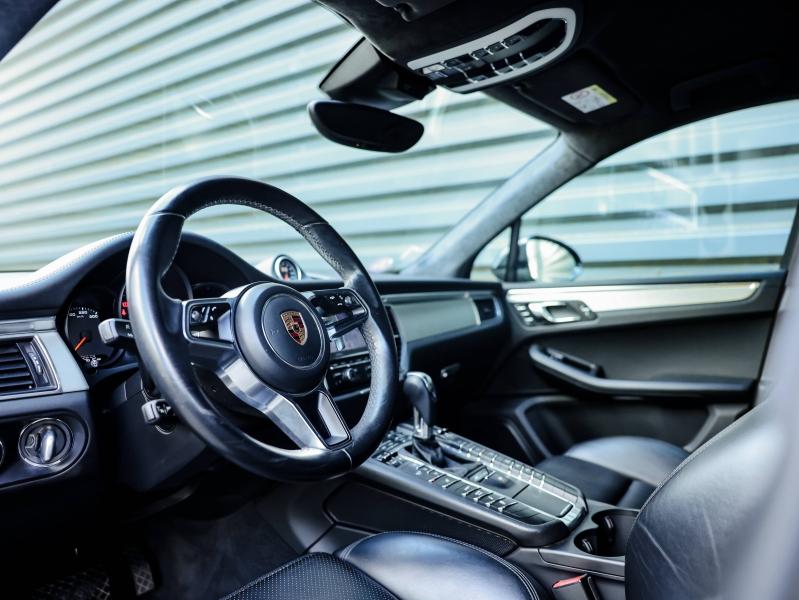 Voitures occasions PORSCHE MACAN Turbo Villeneuve-d'Ascq