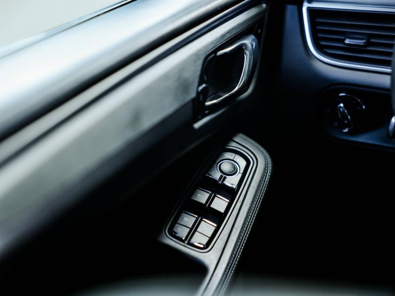 Voitures occasions PORSCHE MACAN Turbo Villeneuve-d'Ascq