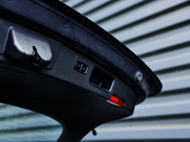 Voitures occasions PORSCHE MACAN Turbo Villeneuve-d'Ascq