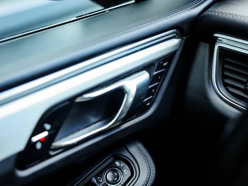 Voitures occasions PORSCHE MACAN Turbo Villeneuve-d'Ascq