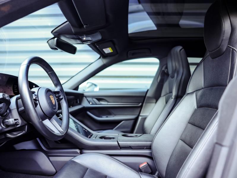 Voitures occasions PORSCHE Taycan Cross Turismo 4 Villeneuve-d'Ascq