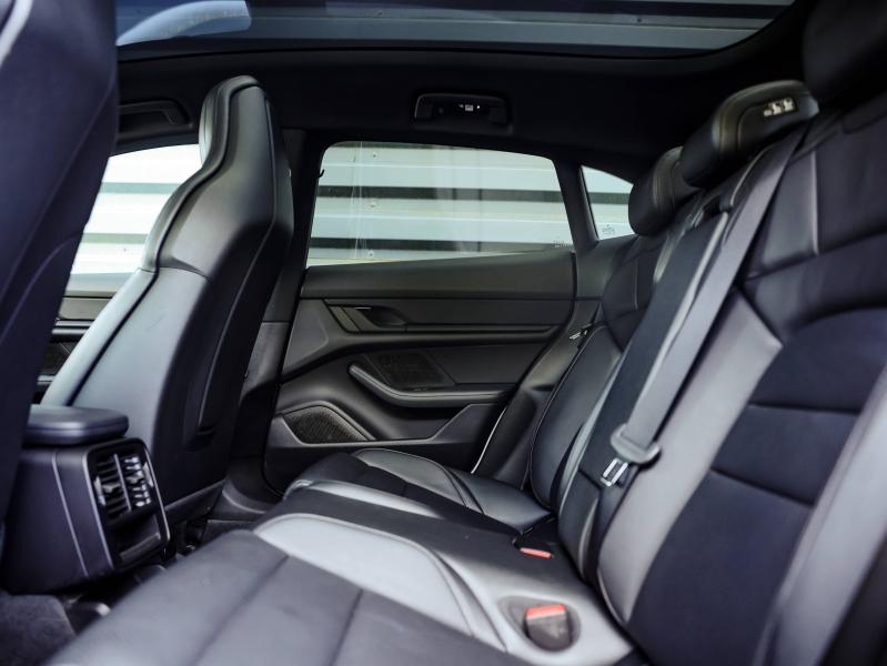 Voitures occasions PORSCHE Taycan Cross Turismo 4 Villeneuve-d'Ascq