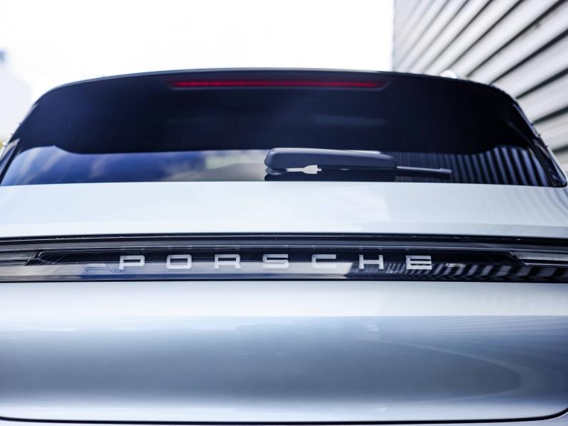 Voitures occasions PORSCHE Taycan Cross Turismo 4 Villeneuve-d'Ascq